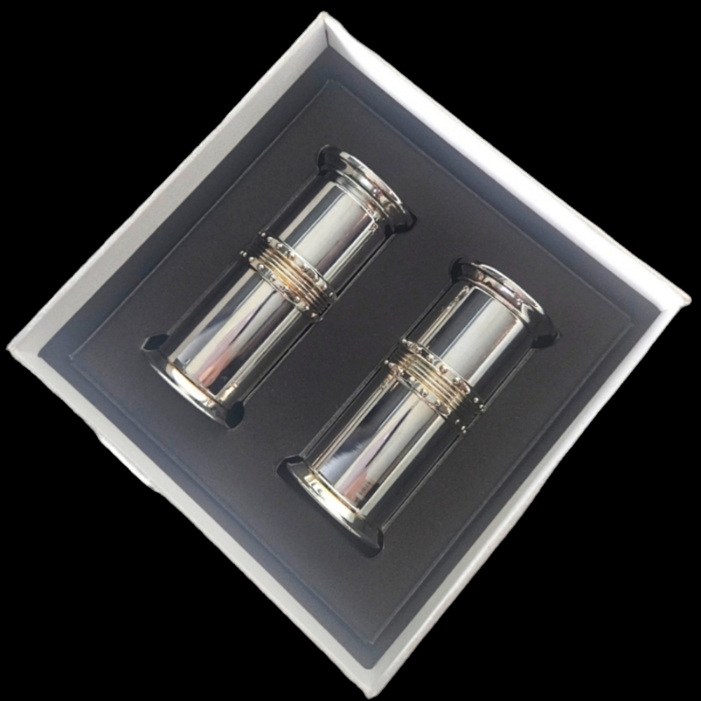 Vera Wang Silver Grosgrain Salt and Pepper Shakers - Picture 2 of 9